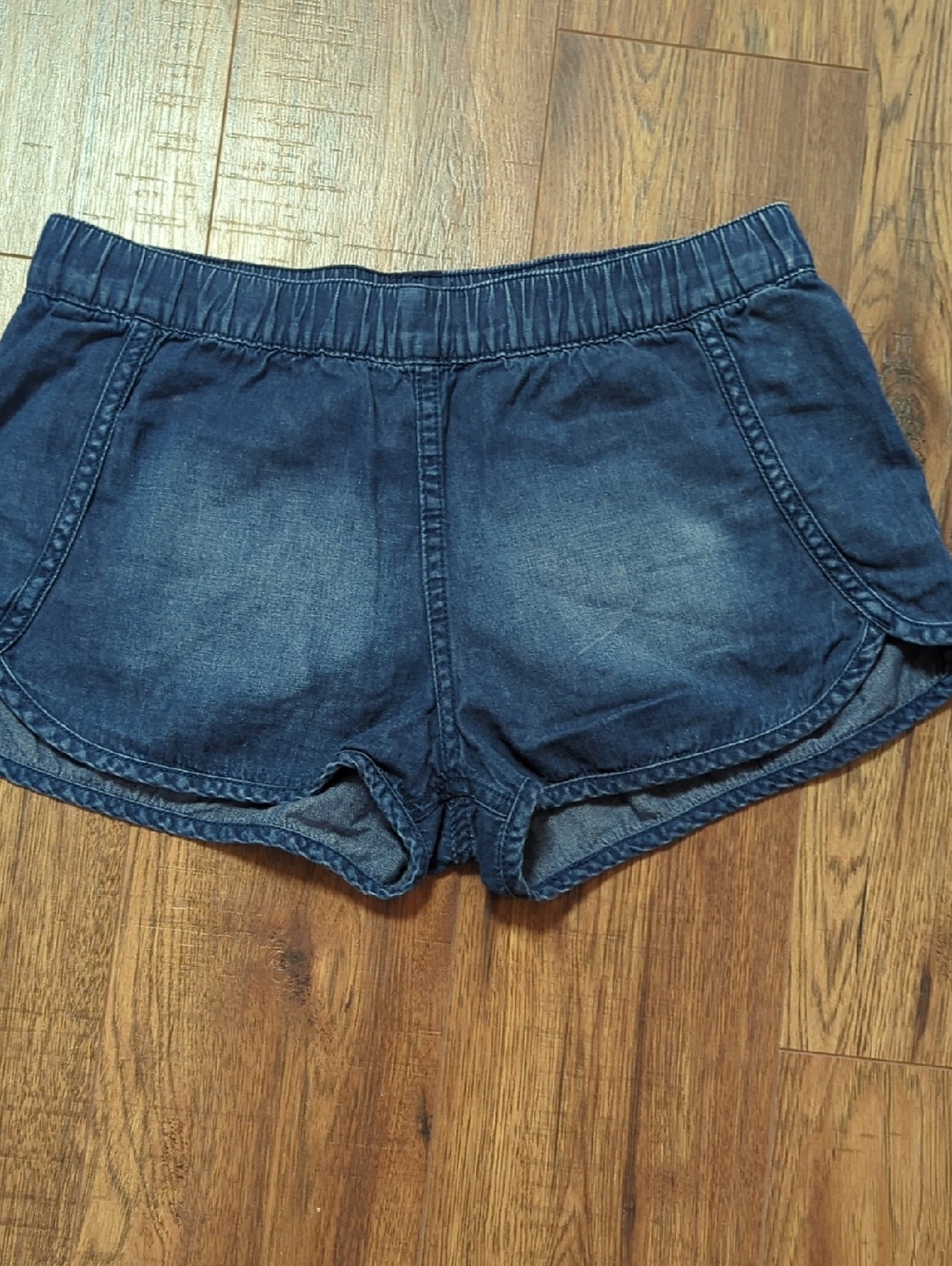 Women's Denim-Style Elastic Waist Shorts - Blue
